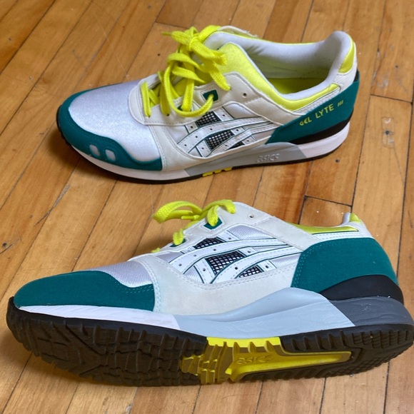 Asics Tiger Gel Lyte III running shoe - Picture 3 of 5